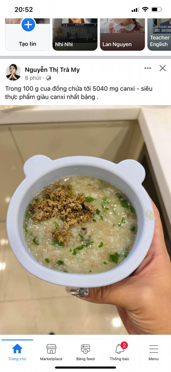 Các mom có kinh nghiệm cho em hỏi chút ạ. Bé nhà e 3 tháng 10 ngày thỉnh thoảng ho được gần tháng r ạ. Mấy nay bé bị khò khè, hắt xì hơi, chảy 1 ít nước mũi trong và ho nhiều hơn, sáng dậy là ho tầm hơn 10 lần, ngủ không được sâu giấc và giật mìn là khóc mẹ phải bế đung đưa đi lại e mới dịu lại, thỉnh thoảng người nóng nóng.
1. Có phải cứ ho là viêm phổi k ạ?
2. Khi nào thì e nên cho bé đi khám?
3. E cần chăm sóc bé như thế nào để bé hết ho ạ?