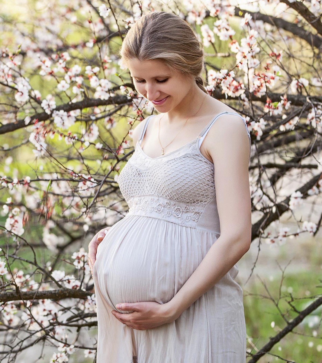 ĐỪNG QUÊN GHI SỐ ĐIỆN THOẠI KHI MUA GÓI VIP MOM NHÉ MẸ ƠI

Bằng cách ứng dụng công nghệ, Mamibabi cam kết kích hoạt chỉ trong 1 giây ngay sau khi mẹ thanh toán thành công. Mẹ lưu ý hãy ghi đúng và đủ SỐ ĐIỆN THOẠI đã dùng để đăng ký tài khoản nhé. Số điện thoại chính là “tài sản cá nhân” của mẹ, giúp tài khoản được kích hoạt ngay tức khắc. 

Mẹ có thể xem đầy đủ quyền lợi và cách đăng ký VIP Mom tại https://mamibabi.com.vn/vip/info?mode=9

Mamibabi là ứng dụng thai giáo và giáo dục sớm duy nhất tại Việt Nam:
• Được sáng lập bởi chuyên gia thai giáo Phạm Ngọc Thắng, tác giả cuốn sách “Rủ chồng thai giáo”
• Được xây dựng theo hướng “1 tài khoản – ngàn nội dung”, bạn chỉ cần mua tài khoản VIP Mom 1 lần duy nhất để đọc hàng ngàn nội dung:

- Hơn 3000 hoạt động thai giáo giúp mẹ vui bé khỏe https://mamibabi.com.vn/vip/info?mode=1
- Hơn 1000 bản nhạc thai giáo và karaoke thai giáo
- Hơn 1000 bài thơ và câu truyện thai giáo tiếng Anh, tiếng Việt, Ehon, audio
- Hơn 500 hoạt động giáo dục sớm cho bé từ 0 - 6 tuổi
- Hơn 300 món ăn dặm cho bé từ 6 tháng đến 2 tuổi  
- Thực đơn 280 ngày mang thai cho mẹ bầu  
- 36 khóa học toàn diện và chuyên sâu dành cho mẹ bầu và bé 0 - 6 tuổi: https://mamibabi.com.vn/khoa-hoc