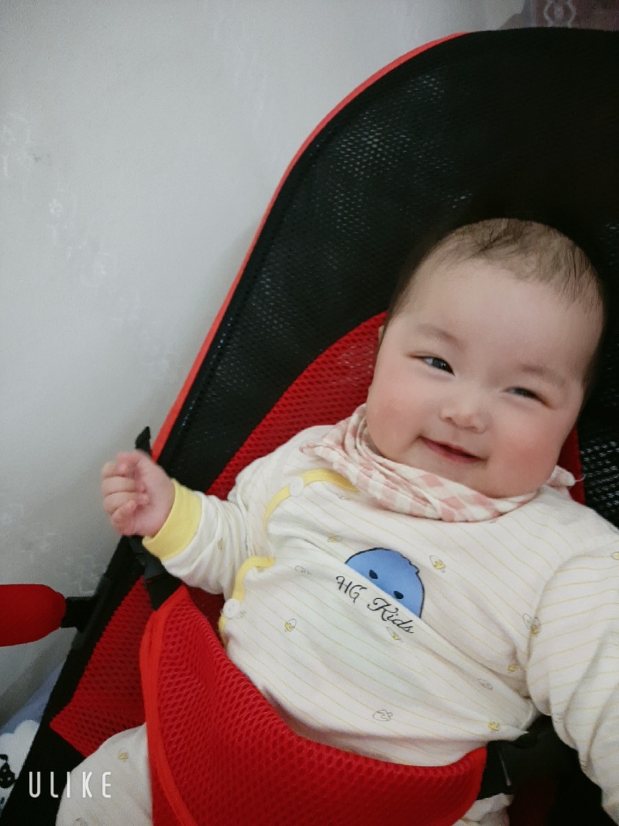 Em đang tìm hiểu kiến thức để chuẩn bị cho con ăn dặm ở tháng thứ 5 .Em k biết mới tập ăn thì cho con ăn gì và ăn ntn ! Alo và các mom giúp em với ạ .Em cảm ơn ak