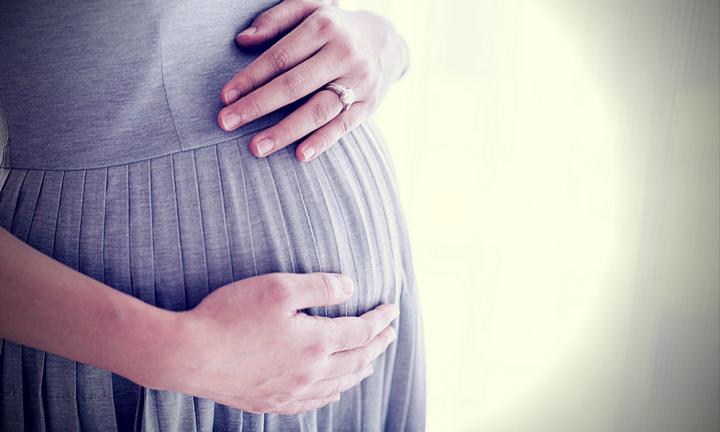 CÁCH NHẬN BIẾT THAI GIÁO LỪA ĐẢO: MẸ ĐỌC NGAY ĐỂ TRÁNH MẤT TIỀN OAN NHÉ  

Sau 5 năm hoạt động, Mamibabi đã nhận được nhiều phản hồi tốt từ các mẹ, và cũng đã được nhiều mẹ giới thiệu cho bạn bè, người quen sử dụng. Bên mình rất vui khi nhiều mẹ nói rằng mua khóa học qua mạng chỉ sợ… lừa đảo, nhưng khi tìm được Mamibabi thì đã có thể an tâm mua vì biết về người sáng lập, và đọc được nhiều comment tốt của các mẹ đi trước.

Cách đây 2 năm, bên mình đã từng viết một bài về cách nhận biết thai giáo lừa đảo, mẹ có thể đọc toàn bộ bài tại đây nhé https://mamibabi.com.vn/news/638/thai-giao-lua-dao-me-doc-ngay-de-tranh-mat-tien-oan

Về người sáng lập: Mamibabi được sáng lập bởi anh Phạm Ngọc Thắng, tác giả cuốn sách “Rủ chồng thai giáo”, và cũng là chuyên gia thai giáo nam giới đầu tiên tại Việt Nam. Mẹ có thể xem thêm các video “người thật việt thật” có sự xuất hiện của anh Thắng tại kênh Youtube dưới đây https://www.youtube.com/@mamibabi 

Hy vọng rằng với những thông tin bên mình đã cung cấp, các mẹ có thể an tâm mua tài khoản VIP Mom Mamibabi. Chỉ với một tài khoản VIP Mom, mẹ sẽ đọc được hàng ngàn nội dung: 

- 56 khóa học toàn diện và chuyên sâu dành cho mẹ bầu và bé 0 - 6 tuổi: https://mamibabi.com.vn/khoa-hoc
- Được tư vấn mọi vấn đề về mang thai – thai giáo – nuôi con https://mamibabi.com.vn/community 
- Hơn 3000 hoạt động thai giáo giúp mẹ vui bé khỏe https://mamibabi.com.vn/vip/info?mode=1
- Hơn 1000 bản nhạc thai giáo và karaoke thai giáo https://mamibabi.com.vn/nhac-thai-giao 
- Hơn 1000 bài thơ và câu truyện thai giáo tiếng Anh, tiếng Việt, Ehon, audio https://mamibabi.com.vn/newscategory/15/truyen-thai-giao#fetalMenuPopup 
- Hơn 500 hoạt động giáo dục sớm cho bé từ 0 - 6 tuổi https://mamibabi.com.vn/khoa-hoc#gds 
- Những bài viết mới liên tục được tổng hợp và cập nhật https://mamibabi.com.vn/knowledge