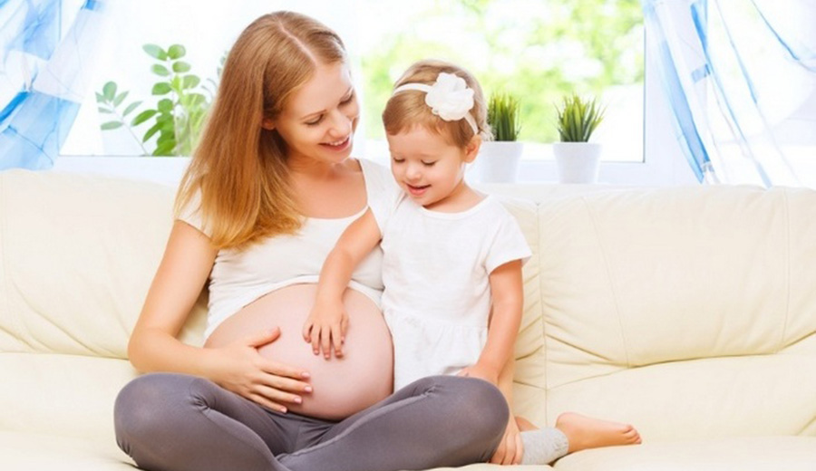 NUÔI CON KHOA HỌC VÀ KHỎE MẠNH VỚI SỐ TIỀN CHỈ BẰNG…2 HỘP SỮA 

Tại Mamibabi, chỉ với 899,000 đồng, tương đương với giá của 2 hộp sữa bột, mẹ có thể sở hữu một tài khoản “VIP Mom trọn đời” và nhận được rất nhiều quyền lợi dưới đây: 

- Được tư vấn 1:1 mọi vấn đề liên quan tới mang thai và nuôi con https://mamibabi.com.vn/community 

- Học 56 khóa học ngắn về mang thai và nuôi con trong thời gian TRỌN ĐỜI, có thể học đi học lại nhiều lần, học chủ động vào bất cứ thời điểm nào mẹ muốn. 
+ Với mẹ bầu: Học thai giáo, chăm sóc sức khỏe thai kỳ, tiền sản và hậu sản, thực đơn cho bà bầu, nghe nhạc thai giáo, đọc truyện và thơ thai giáo… 
+ Với mẹ sau sinh: Học cách ở cữ khoa học, chăm sóc bé sơ sinh, luyện EASY, luyện tự ngủ, ăn dặm…
Mẹ có thể xem chi tiết 56 khóa học ngắn tại đây https://mamibabi.com.vn/khoa-hoc 

- Đọc các bài viết về mang thai và nuôi con được Mamibabi tổng hợp và cung cấp https://mamibabi.com.vn/knowledge 

Hiện tại Mamibabi là đơn vị tư vấn và cung cấp các khóa học thai giáo – nuôi con với chi phí tốt nhất tại Việt Nam. Mẹ chỉ cần trả 899,000 đồng một lần duy nhất để sử dụng đến trọn đời. 
------------------------------------------
Mamibabi là ứng dụng thai giáo và giáo dục sớm duy nhất tại Việt Nam: 
• Được sáng lập bởi chuyên gia thai giáo Phạm Ngọc Thắng, tác giả cuốn sách “Rủ chồng thai giáo” với phương châm “chi phí tốt nhất – quyền lợi nhiều nhất” 
• Được xây dựng theo hướng “1 tài khoản – ngàn nội dung”, bạn chỉ cần mua tài khoản VIP Mom 1 lần duy nhất để đọc hàng ngàn nội dung