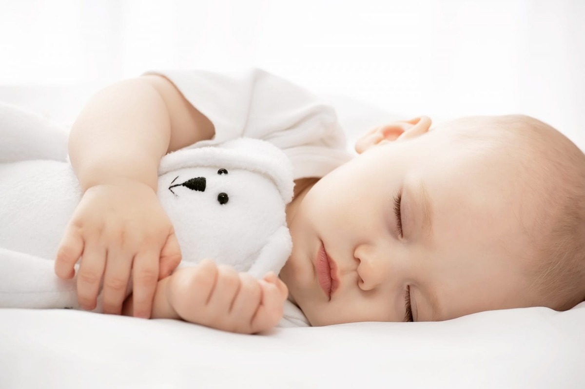 14 YẾU TỐ MẸ CẦN QUAN TÂM ĐỂ GIÚP BÉ NGỦ NGON, HẠN CHẾ NGỦ NGẮN – CATNAP

Catnap là thuật ngữ thường xuất hiện trong EASY, dùng để chỉ những giấc ngủ ngắn thường chỉ kéo dài 30 – 45 phút của bé. Catnap gây ảnh hưởng tới nếp ăn ngủ của bé và khiến mẹ mệt mỏi. Có 14 yếu tố mẹ cần quan tâm khi bé ngủ giấc ngắn – catnap, Mamibabi đã chia sẻ trong bài viết dưới đây https://mamibabi.com.vn/news/1948/easy-3-14-yeu-to-me-can-quan-tam-de-giup-be-ngu-ngon-han-che-ngu-ngan-catnap 

Cách luyện EASY và luyện ngủ cho bé https://mamibabi.com.vn/khoa-hoc#easy 

Các bài tư vấn về EASY và luyện ngủ https://mamibabi.com.vn/newscategory/48/easy-category 

Để đọc được mọi bài viết về nếp ăn ngủ của bé, cũng như để được tư vấn EASY một cách kỹ lưỡng nhất, mẹ chỉ cần đăng ký tài khoản VIP Mom với giá chỉ 449,000 – 899,000. 

Chi tiết quyền lợi VIP Mom mẹ vui lòng xem tại đây https://mamibabi.com.vn/vip/info?mode=9