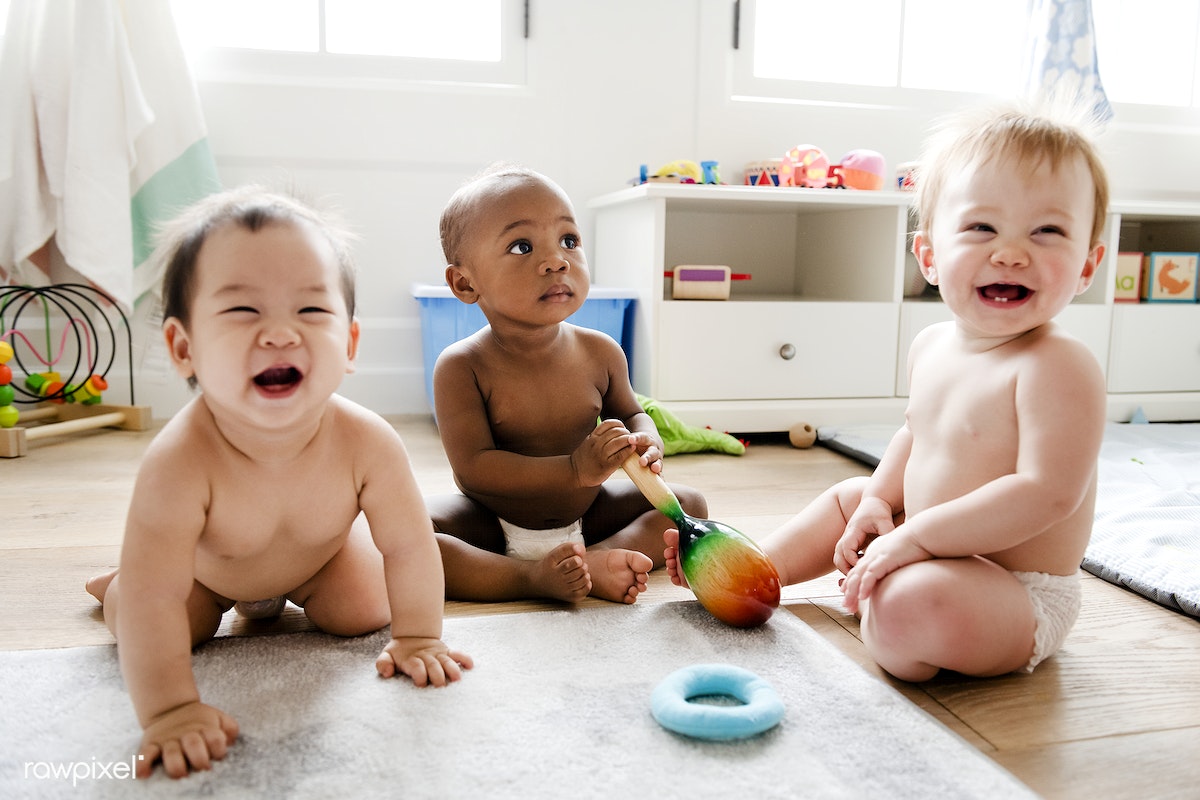 TRÒ CHƠI CHO BÉ 0 - 9 THÁNG TUỔI, GIÚP BÉ PHÁT TRIỂN ĐỒNG ĐỀU THỂ CHẤT – TINH THẦN – TRÍ TUỆ

Mỗi tháng tuổi trẻ lại có những thay đổi nhất định về cả sinh lý và tâm lý, cùng với đó là những bước tiến về mặt thể chất, vận động và trí não. Dưới đây là những trò chơi phù hợp với bé theo từng tháng tuổi. Bố mẹ hãy dành ít nhất 30 phút mỗi ngày để chơi với con nhé: 

20 trò chơi cho bé 1 tháng tuổi khỏe mạnh, thông minh  https://mamibabi.com.vn/news/916/top-20-tro-choi-cho-be-1-thang-tuoi-khoe-manh-thong-minh 

16 trò chơi cho bé 2 tháng phát triển vượt trội https://mamibabi.com.vn/news/918/top-16-tro-choi-cho-be-2-thang-tuoi-phat-trien-vuot-troi

14 trò chơi cho bé 3 tháng tuổi phát triển thật chuẩn https://mamibabi.com.vn/news/919/top-14-tro-choi-cho-be-3-thang-tuoi-phat-trien-that-chuan

16 trò chơi cho bé 4 tháng tuổi khỏe thể chất, sáng tinh thần https://mamibabi.com.vn/news/921/top-16-tro-choi-cho-be-4-thang-khoe-the-chat-sang-tinh-than

17 trò chơi cho bé 5 tháng tuổi cứng cáp, thông minh https://mamibabi.com.vn/news/922/17-tro-choi-cho-be-5-thang-tuoi-cung-cap-thong-minh

15 trò chơi cho bé 6 tháng tuổi ăn ngon, ngủ tốt, thông minh https://mamibabi.com.vn/news/923/15-tro-choi-cho-be-6-thang-tuoi-an-ngon-ngu-tot-thong-minh

Những trò chơi cho bé 7 tháng tuổi vui vẻ và hữu ích nhất https://mamibabi.com.vn/news/934/nhung-tro-choi-cho-be-7-thang-tuoi-vui-ve-va-huu-ich-nhat

17 trò chơi cho bé 8 tháng tuổi cực hay mẹ nên tham khảo ngay https://mamibabi.com.vn/news/935/17-tro-choi-cho-be-8-thang-tuoi-cuc-hay-me-nen-tham-khao-ngay

16 trò chơi cho bé 9 tháng tuổi vui khỏe, thông minh https://mamibabi.com.vn/news/936/16-tro-choi-cho-be-9-thang-tuoi-vui-khoe-thong-minh
..................................................

Mamibabi là ứng dụng thai giáo và giáo dục sớm duy nhất tại Việt Nam được sáng lập bởi tác giả Phạm Ngọc Thắng – tác giả của cuốn sách “Rủ chồng thai giáo” với phương châm “chi phí tốt nhất – quyền lợi nhiều nhất”.

Mẹ chỉ cần đăng ký tài khoản “VIP Mom trọn đời” với giá chỉ 899,000 đồng để xem được tất cả các nội dung dưới đây:

- Được tư vấn mọi vấn đề về mang thai và nuôi dạy con https://mamibabi.com.vn/community
- 56 khóa học về mang thai, chăm sóc trẻ sơ sinh, giáo dục sớm cho bé 0 - 6 tuổi: https://mamibabi.com.vn/khoa-hoc
- Hơn 500 hoạt động giáo dục sớm cho bé từ 0 - 6 tuổi https://mamibabi.com.vn/khoa-hoc#gds
- Hơn 300 món ăn dặm cho bé từ 6 tháng đến 2 tuổi https://mamibabi.com.vn/an-dam
- Lộ trình tăng cân 40 tuần của mẹ https://mamibabi.com.vn/special/pregnancy_weight_gain
- Bảng cân nặng thai nhi 40 tuần https://mamibabi.com.vn/news/95/can-nang-va-chieu-dai-thai-nhi-theo-chuan-who-2022
- Hơn 3000 hoạt động thai giáo giúp mẹ vui bé khỏe https://mamibabi.com.vn/vip/info?mode=1
- Hơn 1000 bản nhạc thai giáo và karaoke thai giáo https://mamibabi.com.vn/nhac-thai-giao
- Hơn 1000 bài thơ và câu truyện thai giáo tiếng Anh, tiếng Việt, Ehon, audio https://mamibabi.com.vn/newscategory/15/truyen-thai-giao#fetalMenuPopup
- Những bài viết mới liên tục được tổng hợp và cập nhật https://mamibabi.com.vn/knowledge