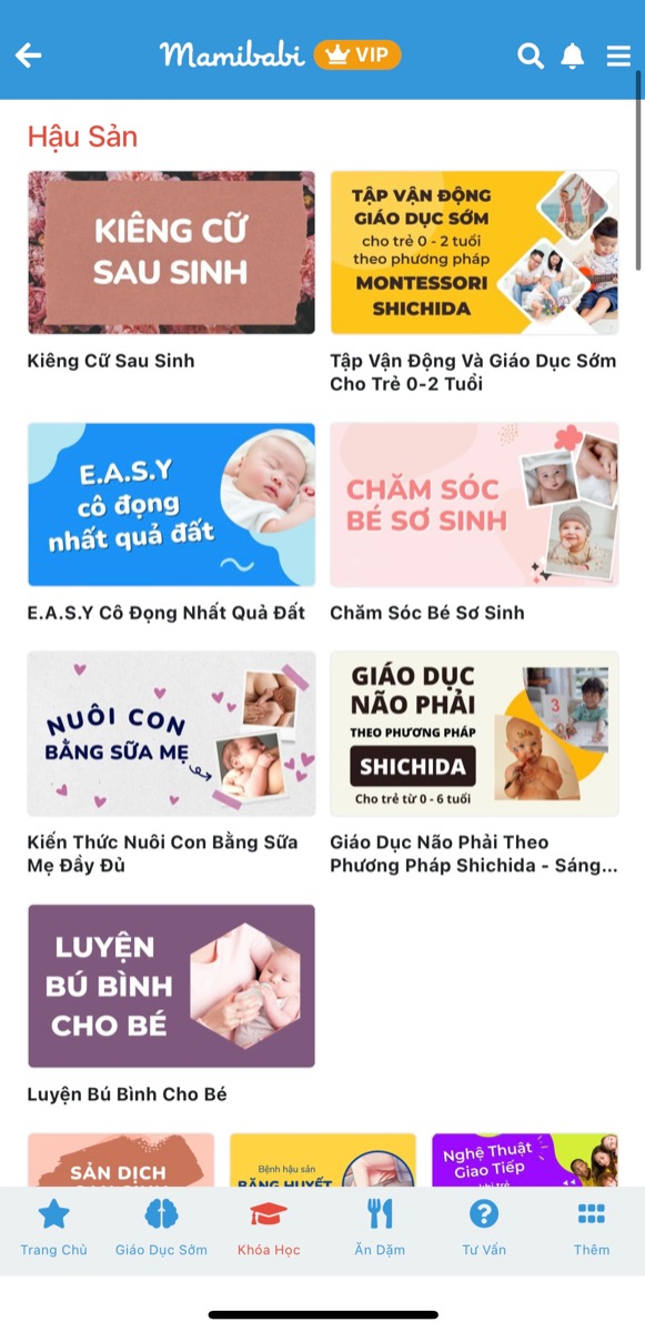 - Với mẹ sinh thường: Mẹ có thể tập thể dục sau 6 tuần
- Với mẹ sinh mổ: Mẹ có thể tập thể dục sau 8 tuần

Tuy nhiên, dù là sinh thường hay sinh mổ mẹ cũng cần lưu ý những điều sau:

+ Chỉ tập thể dục khi vết khâu/vết mổ đã lành và ổn định, sức khoẻ đảm bảo
+ Nên khám hậu sản với bác sĩ ít nhất 1 lần trong vòng 1 tháng sau sinh và hỏi ý kiến bác sĩ về việc tập thể dục
+ Nên bắt đầu tập với hình thức đi bộ chậm, sau đó chuyển sang đi bộ nhanh và các bộ môn khác
+ Mẹ nên tập nhẹ trước, những ngày sau đó mới tăng dần cường độ và thời gian tập luyện; không tập nhanh và tập nhiều một cách đột ngột

Ngoài những lưu ý trên, mẹ đọc thêm các thông tin hậu sản tại đây nhé https://mamibabi.com.vn/search?q=Sau%20sinh&filter=0

-------------------------------------

Mamibabi là ứng dụng thai giáo, luyện EASY và giáo dục sớm duy nhất tại Việt Nam được sáng lập bởi tác giả Phạm Ngọc Thắng – tác giả của cuốn sách “Rủ chồng thai giáo” với phương châm “chi phí tốt nhất – quyền lợi nhiều nhất”. Mẹ chỉ cần đăng ký tài khoản “VIP Mom trọn đời” giá 899,000đ và nhận được các quyền lợi sau: 

+ Được tư vấn 1:1 mọi câu hỏi về mang thai và nuôi con https://mamibabi.com.vn/community 
+ Học 80 khóa học ngắn về mang thai https://mamibabi.com.vn/khoa-hoc?mode=1
+ Học 40 khóa học ngắn về chăm sóc trẻ sơ sinh và nuôi con https://mamibabi.com.vn/khoa-hoc?mode=2