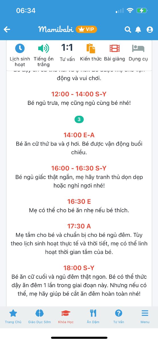Chào mamibabi lại là mình đây ạ. Hiện tại bé nhà mình đã lên E4 được 2 ngày do mình thấy bé ngày ăn kém và đêm hay thức đòi ăn thêm cữ. Trước đó mình vẫn theo E3.5 thì đêm bé chỉ thức an 1 lần lúc 1h-1h30. Tuy nhiên 3 ngày hôm nay thì bé thức thêm 1 lần lúc 22h, mình dậy cho bé ăn tuy nhiệ bé ko ăn dc nhiều (tầm 79-80 ml). Sau đó bé lại thức lúc 2h đòi ăn nữa thì mình cũng cho ăn va kết thúc trc 3h sáng. Tuy nhiên 2 cữ ban ngày lúc 6h và lúc 10h bé ăn rất kém (80-90 ml/ cuwx) so với 2 cữ chiều (150ml/cữ) nên ngày hôm sau mình chỉ cho bé ăn lúc 22h còn lúc 2h bé dậy đòi ăn thì mình dỗ cho ngủ lại ko cho ăn, bé đói hay sao mà dỗ cứ dc 30p lại ngọ nguậy lại dỗ lại. Tuy nhiên 2 cữ buổi sáng vẫn an kém như cũ ạ. Cho mình hỏi tại sao mình đã dãn cữ mà bé vẫn thức nhiều lần vào ban đêm và cữ ngày ăn vẫn ko hiệu quả ạ (bé ăn kém hiệu quả từ ww5-6, ăn có cữ 120-130 có cữ chỉ 80-90) Mình đang áp dụng lịch E4 như hình dưới đây ạ, có cữ đầu tiên trong ngày là bé chỉ thức dc tới 7g30-7h45, cữ ăn vẫn đảm bảo cách 4h. Cảm ơn mamibabi ạ.