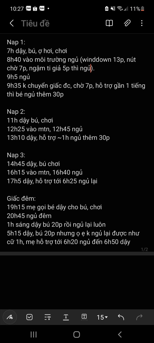 Em chào chuyên gia Mamibabi, bé nhà e dự sinh 8w5d, thực sinh 10w, lúc sinh 2,4kg, hiện tại 4,5kg. Bé ti song song bình và mẹ, mỗi cữ 100-140ml, bé ti bình wesser, núm size S. Hiện em luyện ngủ theo pp 4s5s sử dụng quấn chũn, ti giả, whitenoise, nhiệt độ phòng 24, vỗ ợ 5p sau ăn, thêm 10-15p lúc winddown. Bé chưa biết tự ngủ, chưa tự chuyển giấc. 
1. Trước đó bé theo E3 nhưng k phù hợp nên hiện e cho bé theo E3.5, lịch sinh hoạt như hình, vì vừa luyện bé theo E và luyện tự ngủ nên thời gian bé bắt đầu ngủ bị xê dịch nhiều ạ :( nhờ chuyên gia xem điều chỉnh giúp em với ạ
2. Ban ngày bé ngủ 30p dậy, mẹ áp nút chờ 7p vào hỗ trợ 5s thì bé mút ti, vặn mình, vật vã mãi tới 1 tiếng sau mới ngủ lại. Mẹ thử vừa bế vừa cho ngậm ti giả để ngủ thì bé cũng vật vã 1 tiếng mới ngủ lại. Lúc bé mút ti thì có lúc bé nhắm mắt để vô giấc, bé nằm im được xíu lại mở mắt ra ngó nghiêng tí nữa rồi lại lim dim vô giấc, nhưng cứ vậy khoảng 1 tiếng sau bé mới ngủ lại hẳn. Cho em hỏi là lúc ngủ được 30p bé dậy, do bé k muốn ngủ tiếp nữa hay do bé tỉnh dẫn đến khó vào giấc nên bé mới quằn quại cả 1 tiếng mới ngủ lại vậy ạ? Hay do sai E nên bé bị như vậy ạ? Bé nhà e nap nào cũng chỉ ngủ được 30p rồi dậy như vậy cả tháng nay rồi ạ. Nếu bé ngủ 30p dậy, mình cho bé ra khỏi môi trường ngủ và chơi rồi lúc nào bé buồn ngủ cho đi ngủ tiếp được không ạ? Hoặc có cách nào hỗ trợ bé chuyển giấc nhanh hơn ngoài hỗ trợ 5s k ạ? 
3. Về luyện tự ngủ, e thường winddown đến khi mắt bé lim dim muốn nhắm mắt ngủ thì đặt xuống. Bé nhà e sau khi đặt xuống có lúc khóc to luôn, có lúc chỉ e e cả 20p, mắt nhắm được vài giây xong lại mở rồi lại e e. Nếu bé khóc to thì e áp nút chờ 7p. Nếu bé chỉ e e chứ k khóc to thì sau bao lâu mình hỗ trợ cho bé ngủ ạ?