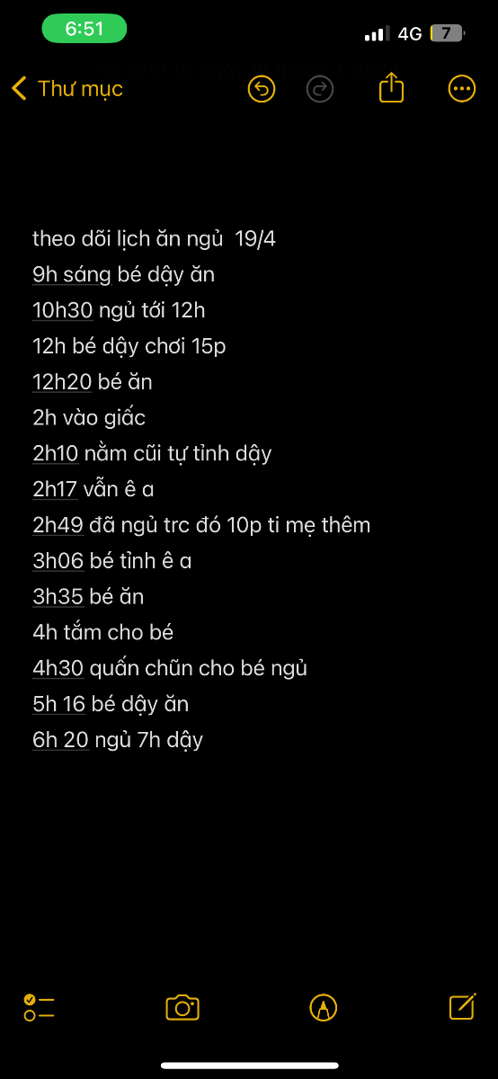 ban ngày bé ngủ thường bị ngắn giấc minhf đã ktra bỉm tã, vỗ ợ đầy đủ, phòng mát yên tĩnh, có quấn chũn nhưng thời gian bé ngủ rất ngắn 
mình đã bế bé lên cho bé ngủ lại thì bé khó vào giấc hơn và thích bế hơn đặt xuống lại tỉnh nên mình cho bé ăn cữ mới vào giấc sớm hơn nhưng vẫn chưa ổn lắm 
bé ra ngoài chơi thì bé tự ngủ dc luôn kk thế mới hay 
Đêm thì bé ngủ từ 9h tối tới 11h bé dậy ăn rồi ngủ tiếp tới 5h sáng 
vậy có phải do ảnh hưởng do tuần khủng hoảng ko ạ 
và sau đó liệu bé có về cữ ngủ 2 tiếng 1 cữ giấc ngày như bình thường dx ko ạ