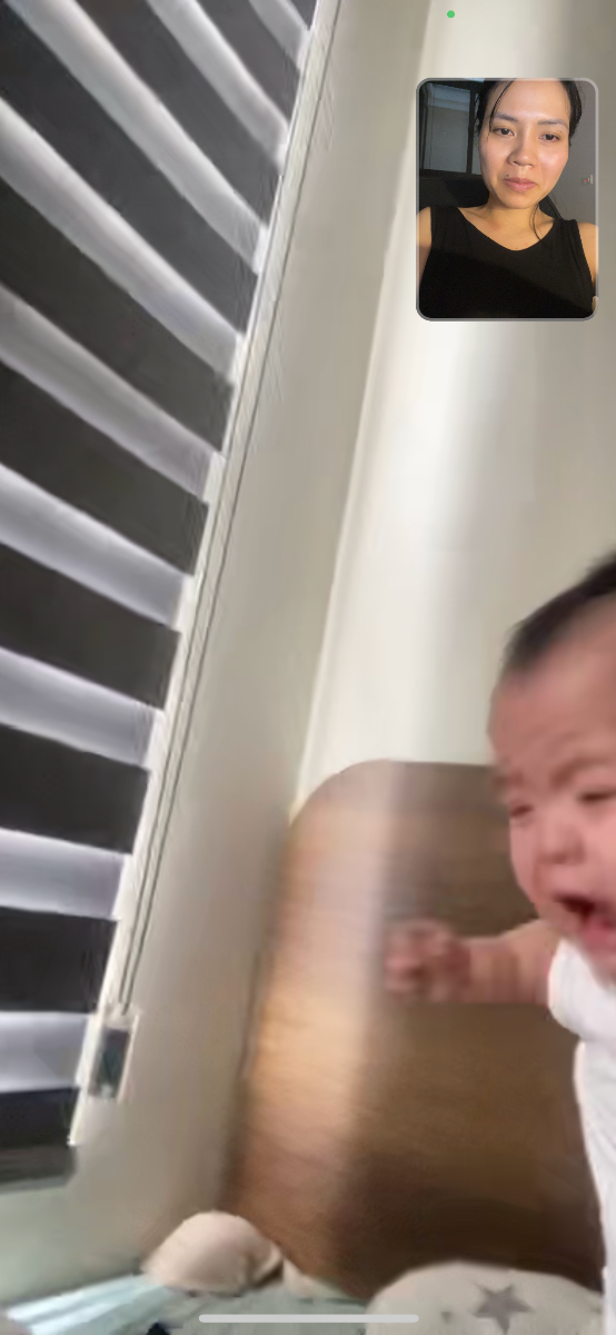 Bé nhà mình đang chuẩn bị bước sang tháng thứ 8 . Cách đây 3 tuần con ốm nên ngủ cùng bố mẹ để tiện hạ nhiệt theo dõi. Tuy nhiên từ sau đó con không ngủ riêng mà luôn bám người lớn ko dùng ti giả nữa mà luôn gào thét nếu phải ngủ cũi trong đêm. Nhà mình đã lừa con ngủ trên cũi nhưng ko ăn thua. Vậy làm sao để luyện lại CH ở con khi con theo easy từ sơ sinh cho đến cách đây 3 tuần 
Xin cảm ơn