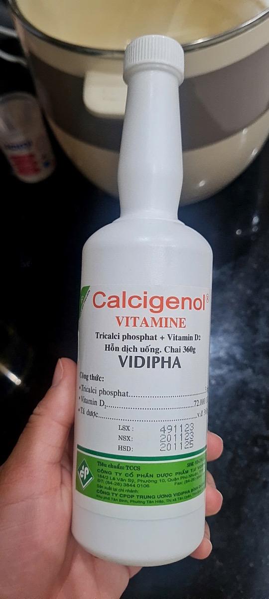 Chuyên gia ơi, cho mom hỏi bé nhà mình đc 9 tháng, nên bổ sung D3K2 natural MK7 hay là Calcigenol Vitamine ạ. Nếu bổ sung cả 2 thì có vấn đề gì không chuyên gia. 
Bé nhà mom bú sữa mẹ đc 7.5 tháng, từ ngày hết bú sữa mẹ chuyển sang sữa công thức rất hay bệnh, chuyên gia có lời khuyên nào để tăng sức đề kháng cho bé không ạ