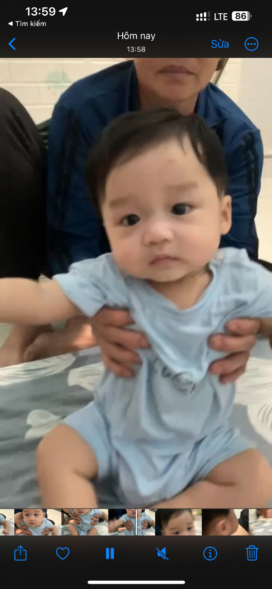 Hiện tại cháu được 5 tháng đầu cháu hơi nghiêng thì có phải bình thường ko. Nhờ mamibabi tư vấn hỗ trợ
Em cảm ơn